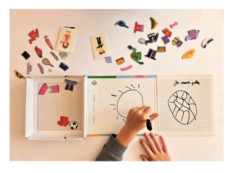 PUZZLE MAGNETYCZNE UBRANKA , ALEXANDER